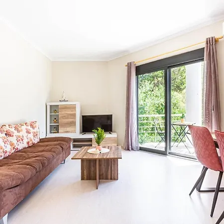 Apartament Charm 3, 1br Ap, Kitchen, Parking & Patio Saranda