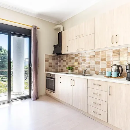 Charm 3, 1br Ap, Kitchen, Parking & Patio * Saranda