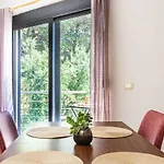 Charm 3, 1br Ap, Kitchen, Parking&patio Sarandë