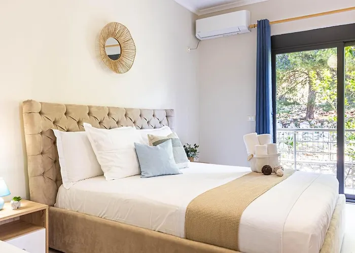 Charm 3, 1br Ap, Kitchen, Parking & Patio Daire *