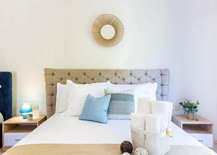 Daire Charm 3, 1br Ap, Kitchen, Parking & Patio *