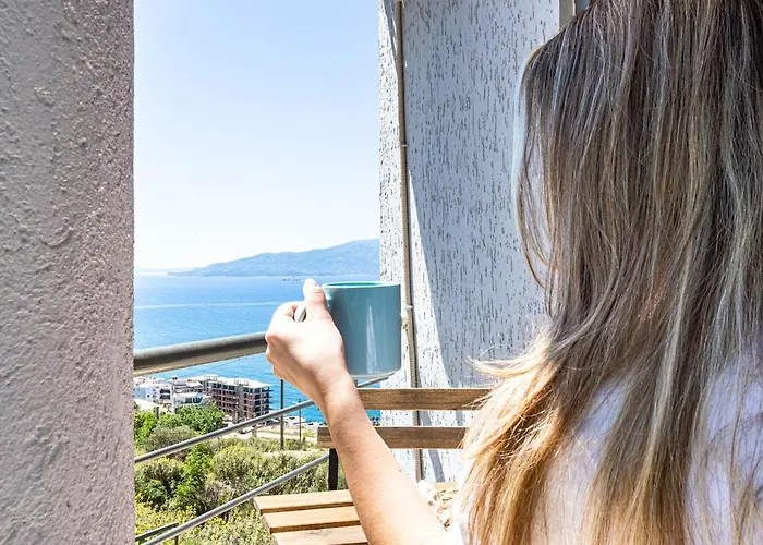 Daire Charm 3, 1br Ap, Kitchen, Parking & Patio