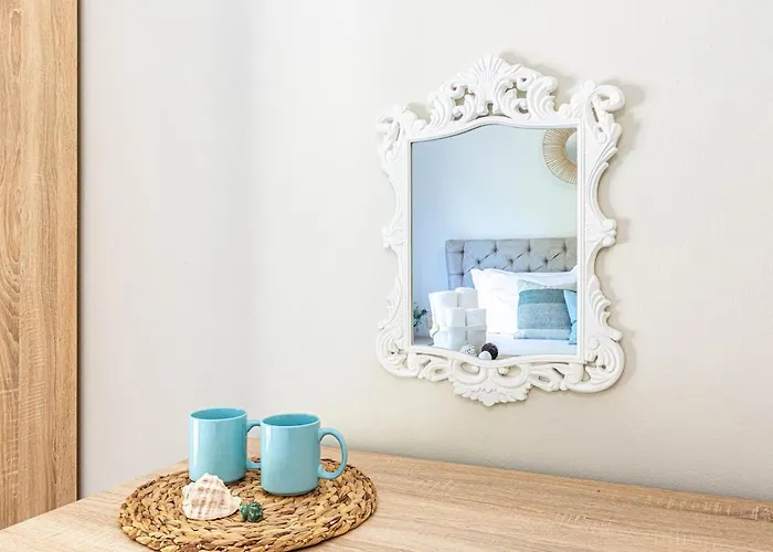 Charm 3, 1br Ap, Kitchen, Parking & Patio Saranda